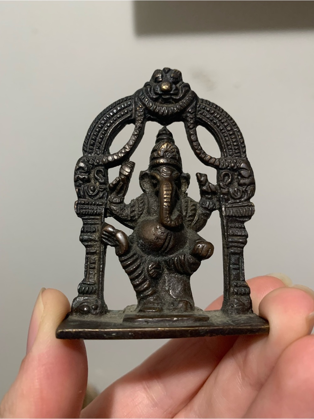 Nice small old Hindu Ganesha bronze figurine